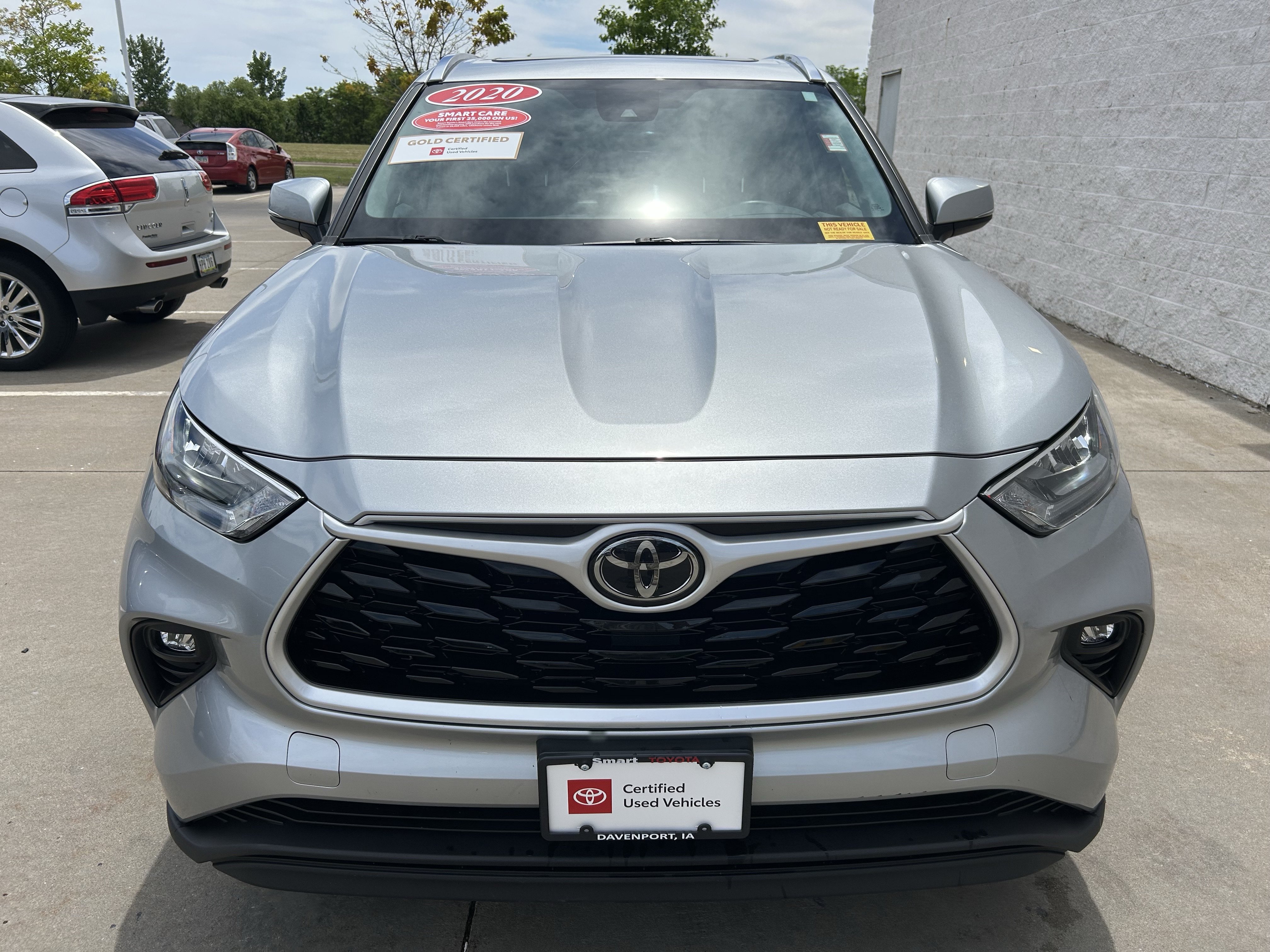 Certified 2020 Toyota Highlander XLE AWD/4WD image 2