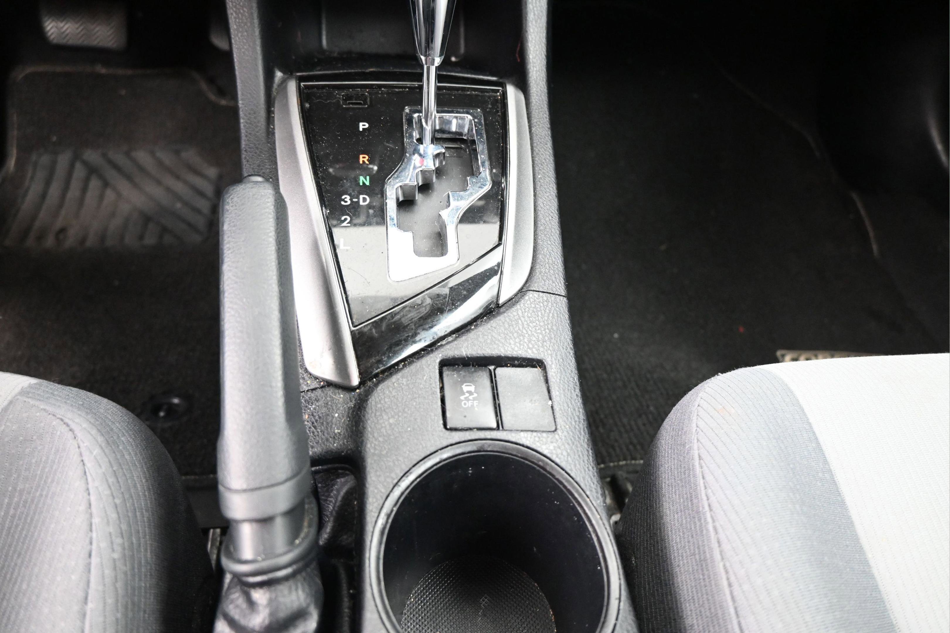 Used 2016 Toyota Corolla L FWD image 30