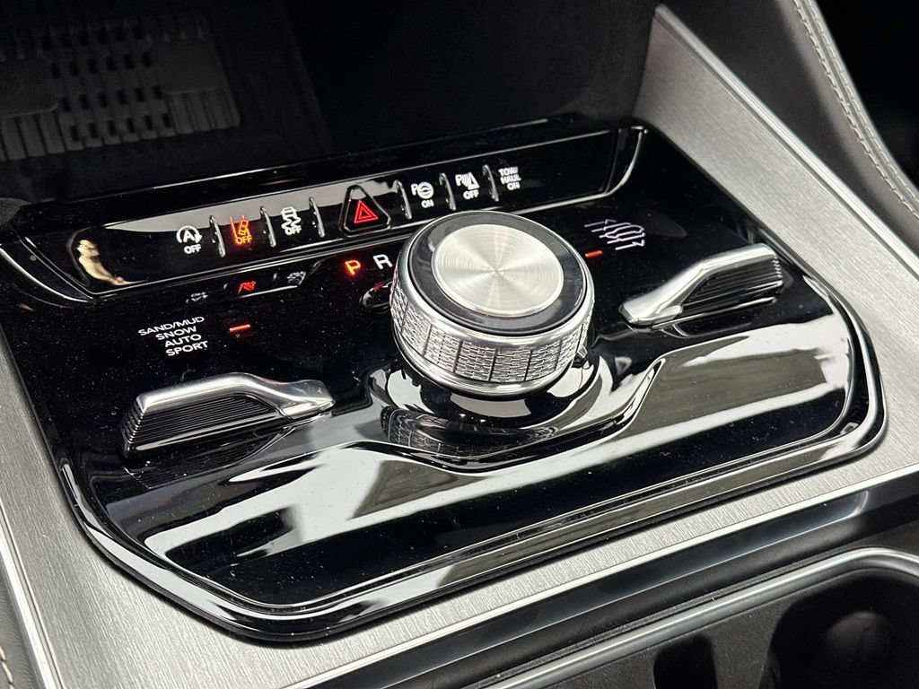 New 2026 Jeep Grand Wagoneer Limited AWD/4WD image 26