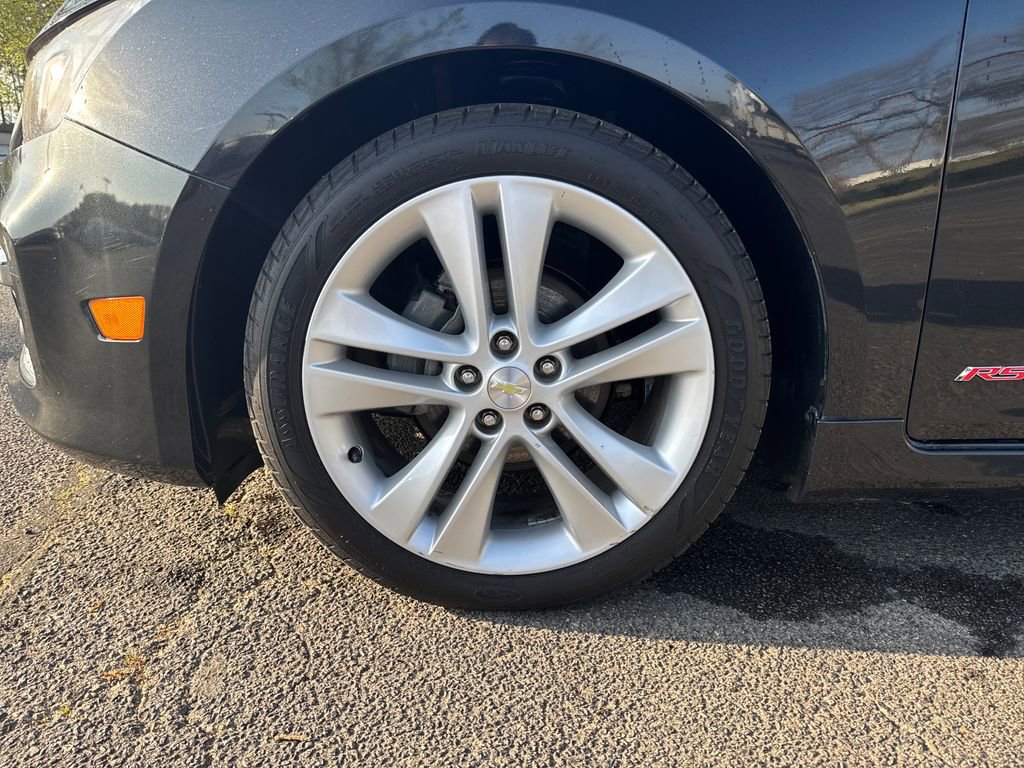 Used 2015 Chevrolet Cruze LTZ w/ Sun, Sound and Sport Package image 22