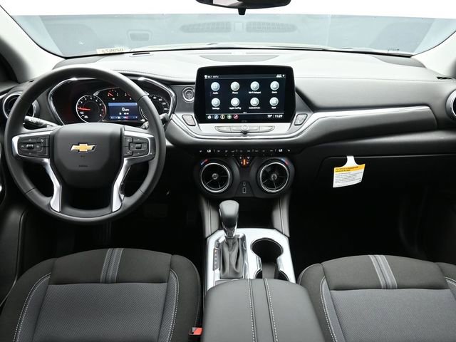 New 2025 Chevrolet Blazer LT w/ Midnight/Sport Edition FWD image 25