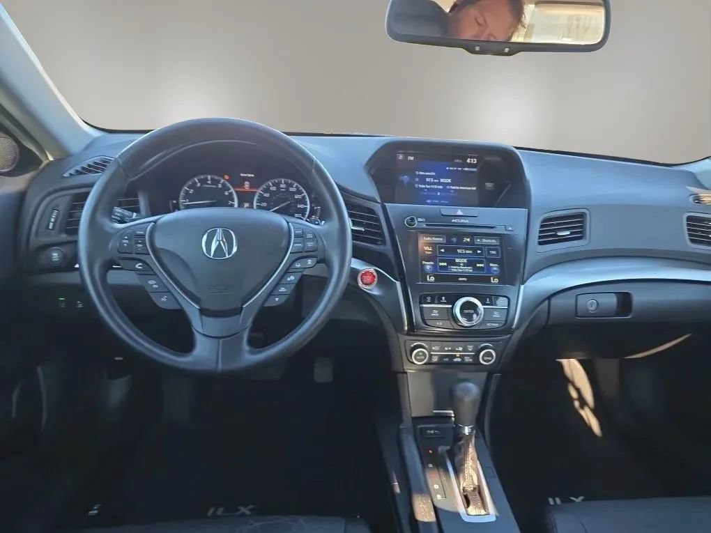 Used 2018 Acura ILX w/ Technology Plus Package FWD image 12