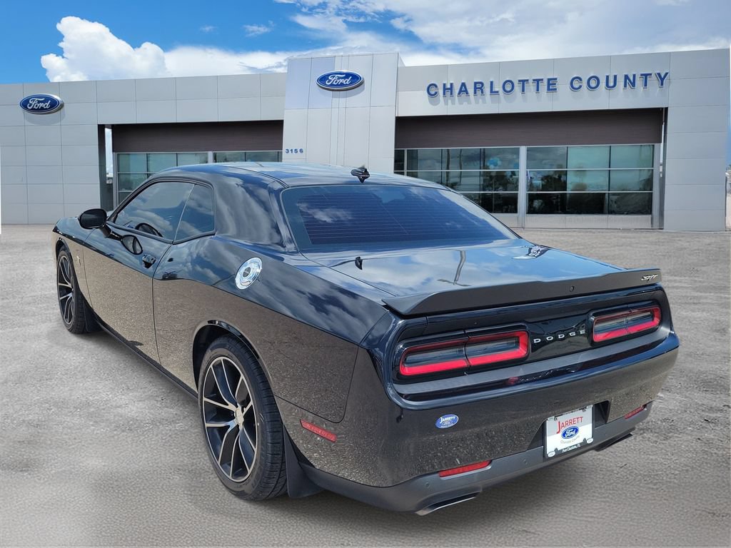 Used 2016 Dodge Challenger R/T Scat Pack w/ Leather Interior Group RWD image 3