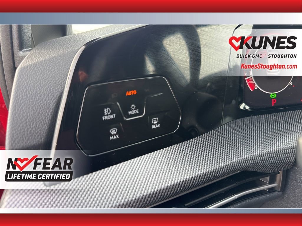 Used 2025 Volkswagen GTI SE image 24