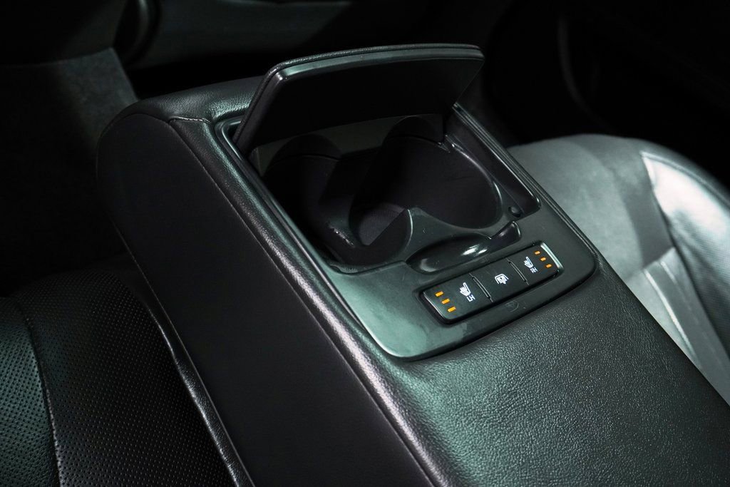 Used 2015 Hyundai Genesis 3.8 w/ Option Group 02 image 13