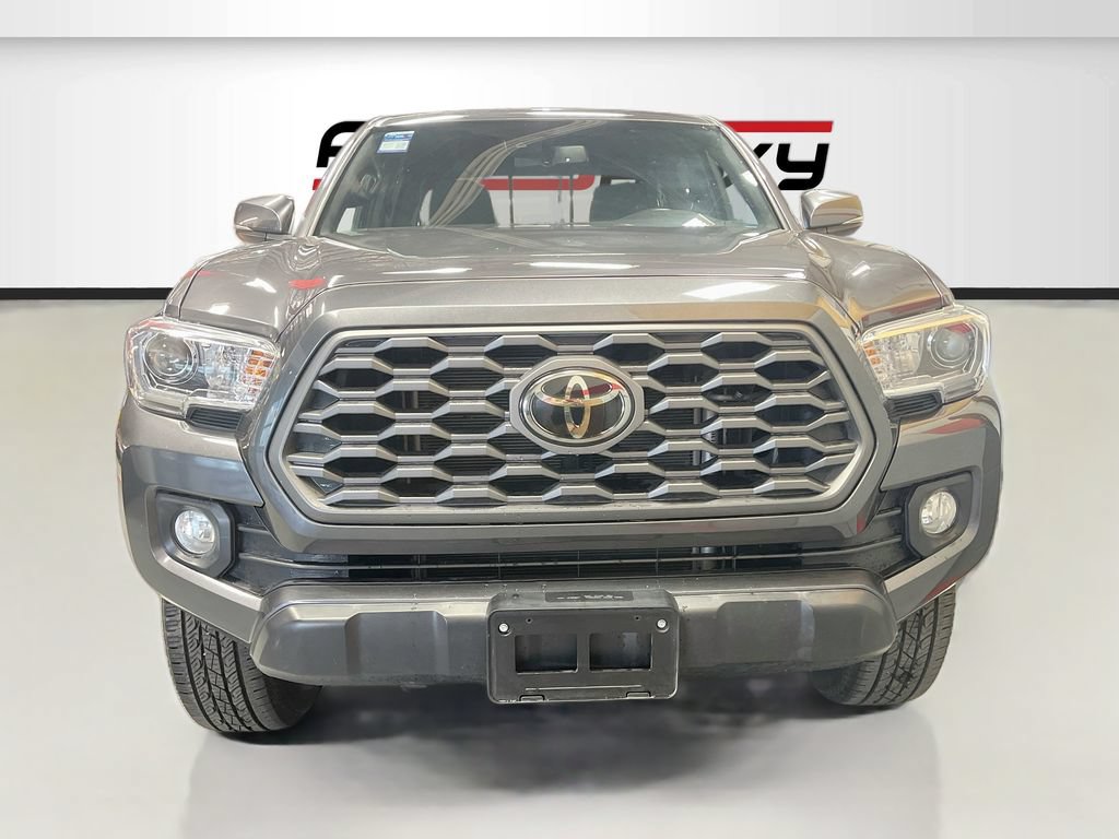 Used 2022 Toyota Tacoma TRD Off-Road AWD/4WD image 2