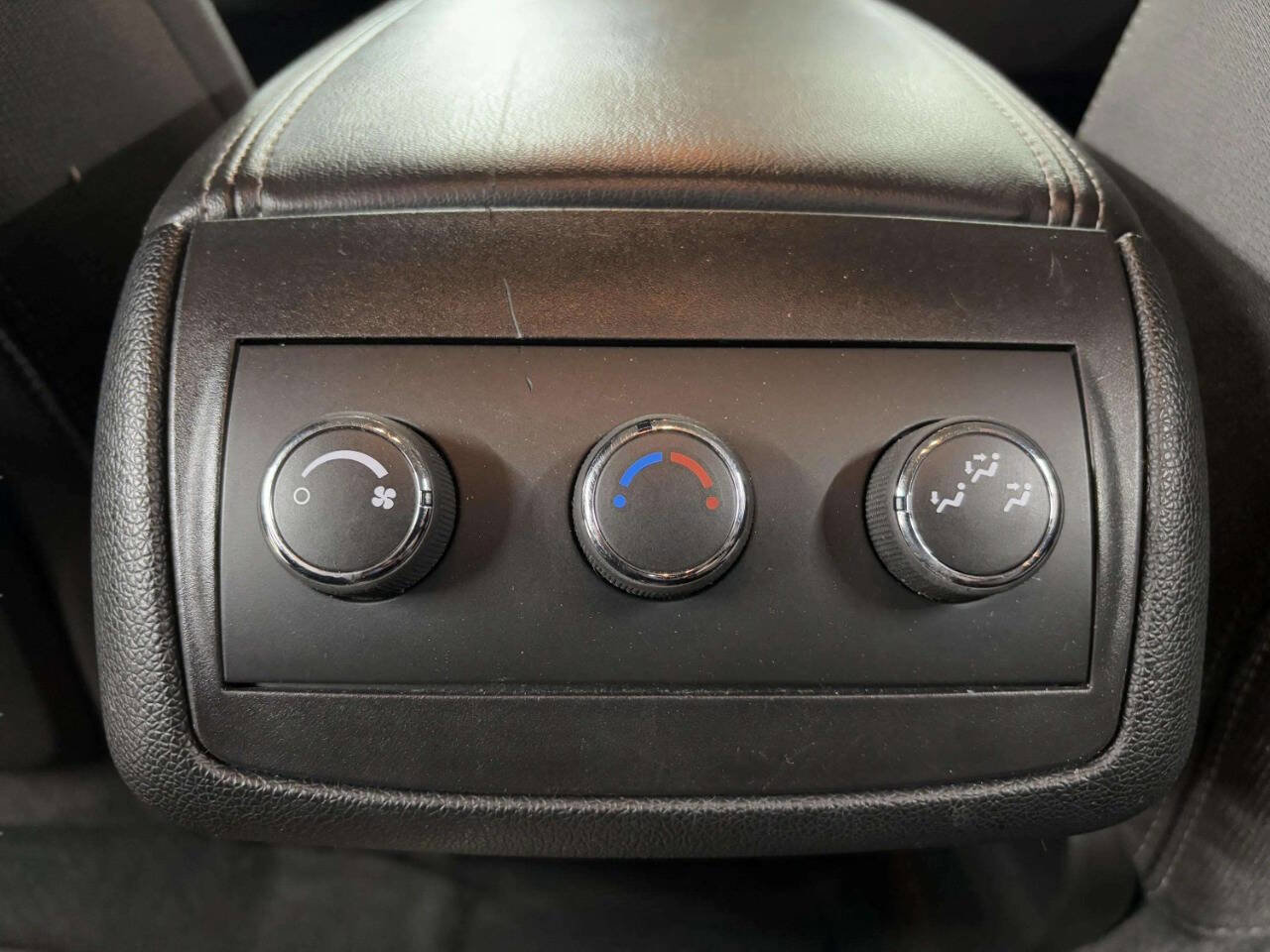 Used 2016 Chevrolet Traverse LT w/ Style and Technology Package image 41