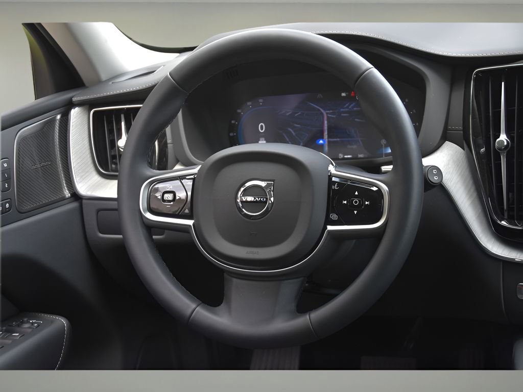 Certified 2025 Volvo XC60 B5 Ultra w/ Protection Package Premier image 15