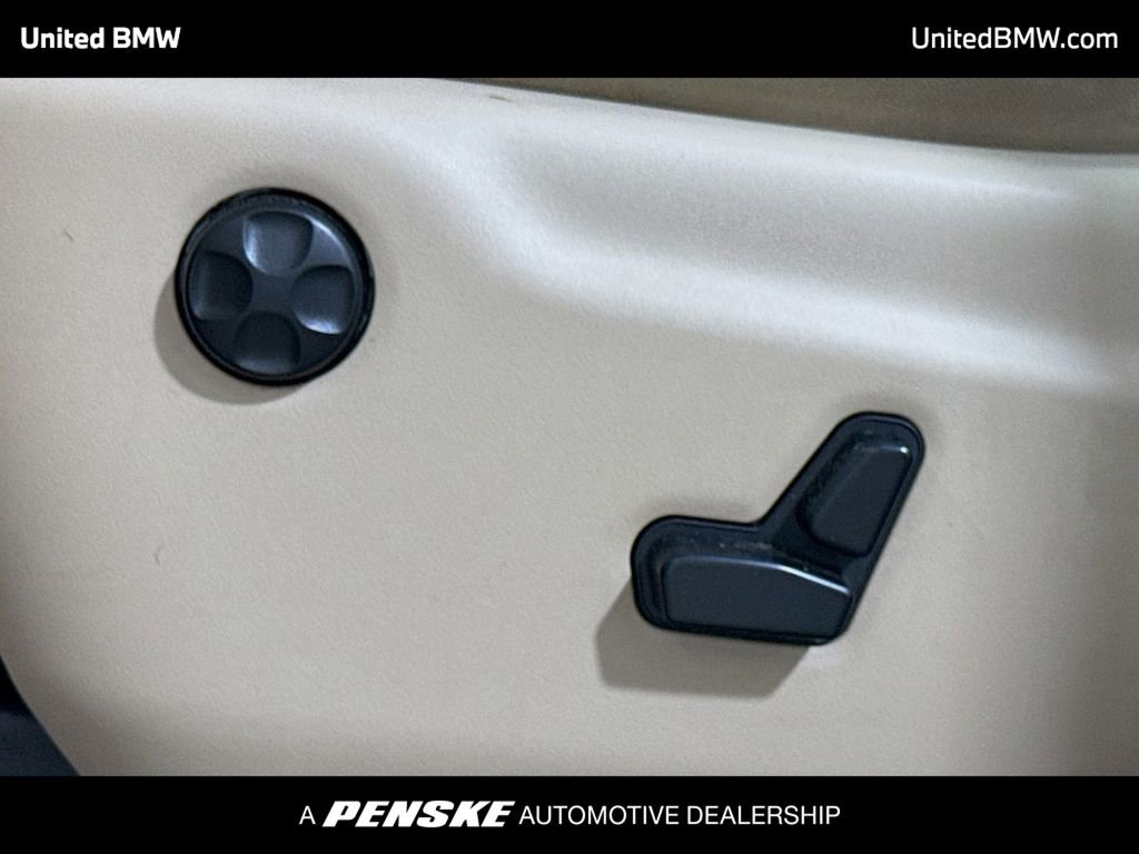 Used 2015 Jeep Grand Cherokee Limited w/ Luxury Group II image 4