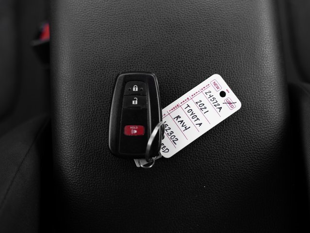 Used 2021 Toyota RAV4 XLE image 26