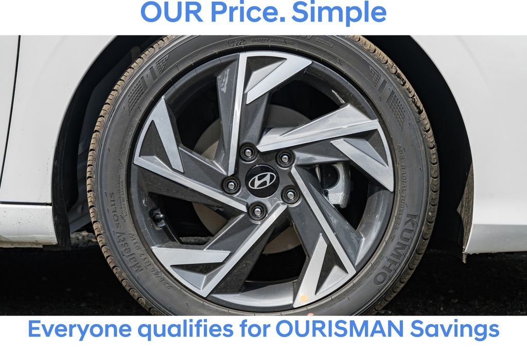 New 2025 Hyundai Elantra Sport image 12