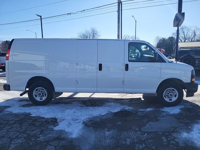 Used 2024 GMC Savana 2500 Extended w/ Driver Convenience Package image 24