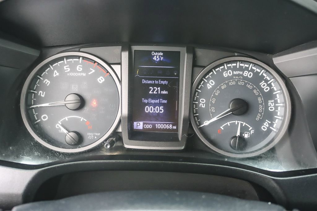 Used 2017 Toyota Tacoma TRD Sport w/ Tow Package image 10