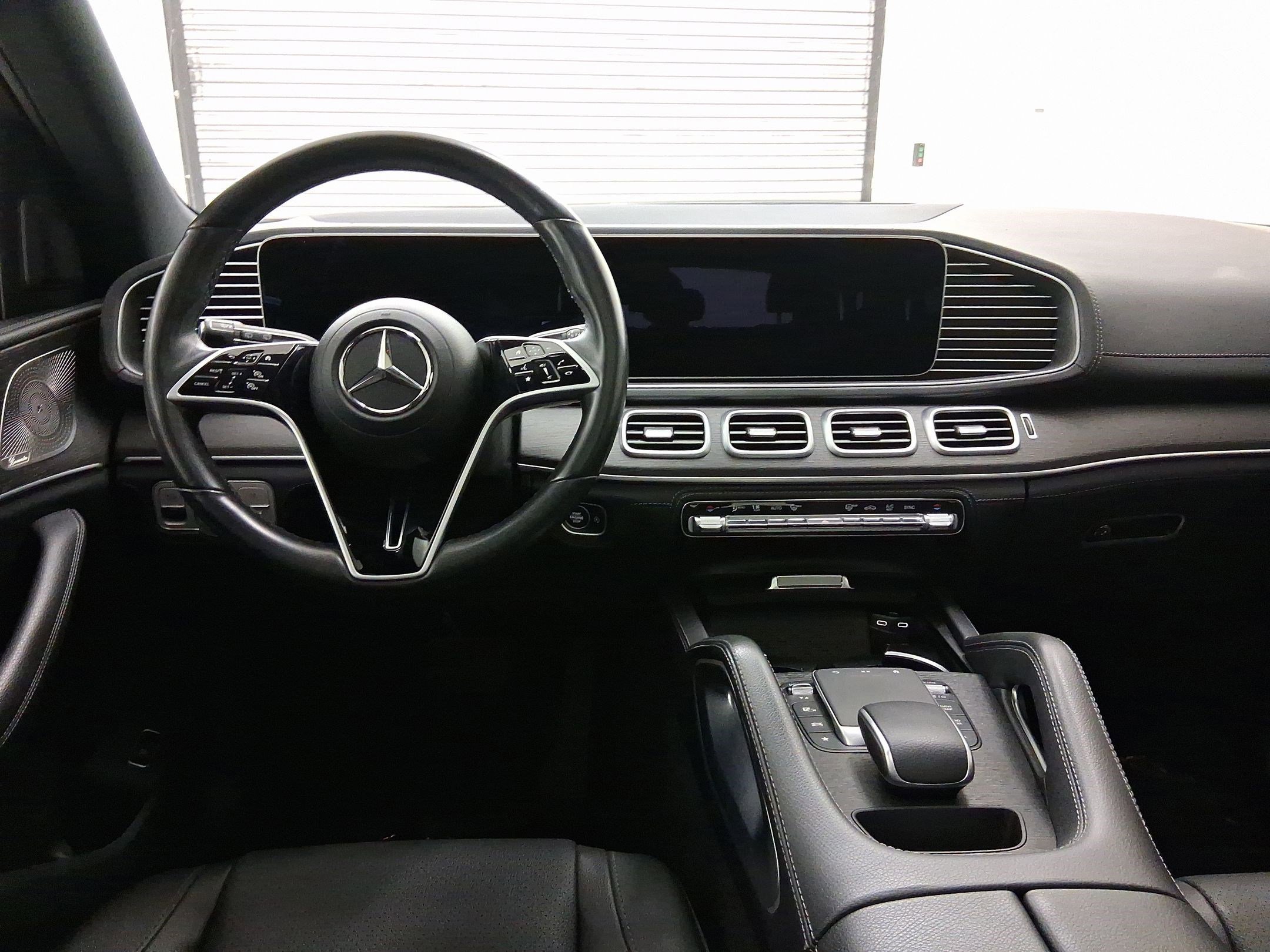 Used 2024 Mercedes-Benz GLE 350 4MATIC image 4