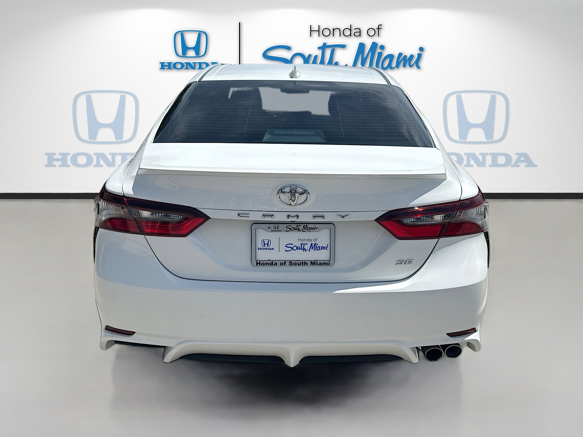 Used 2021 Toyota Camry SE FWD image 6