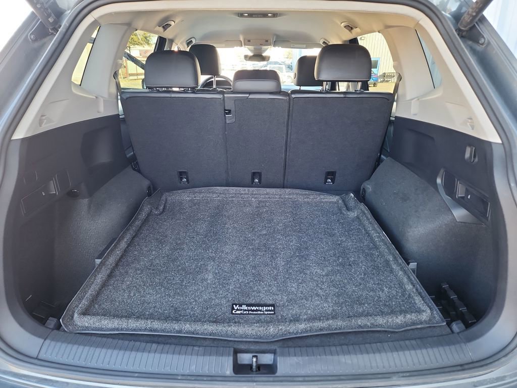 Used 2024 Volkswagen Tiguan SE image 38