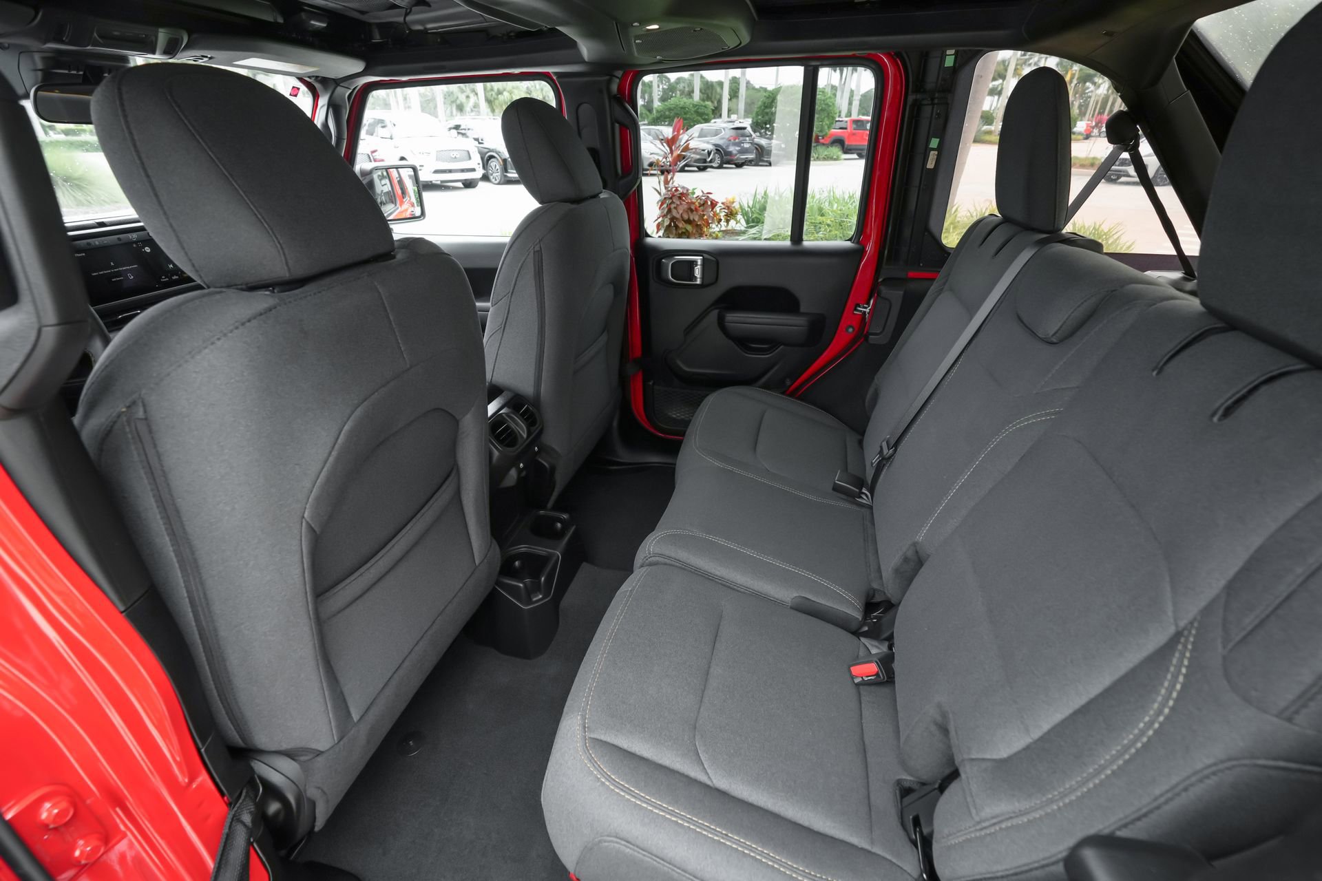 Used 2024 Jeep Wrangler Willys image 34