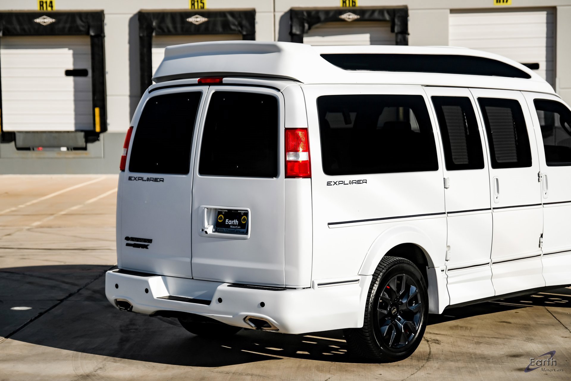 Used 2023 Chevrolet Express 2500 image 14