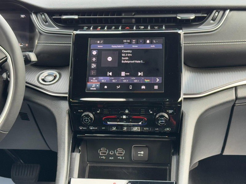 Used 2023 Jeep Grand Cherokee L Laredo AWD/4WD image 14