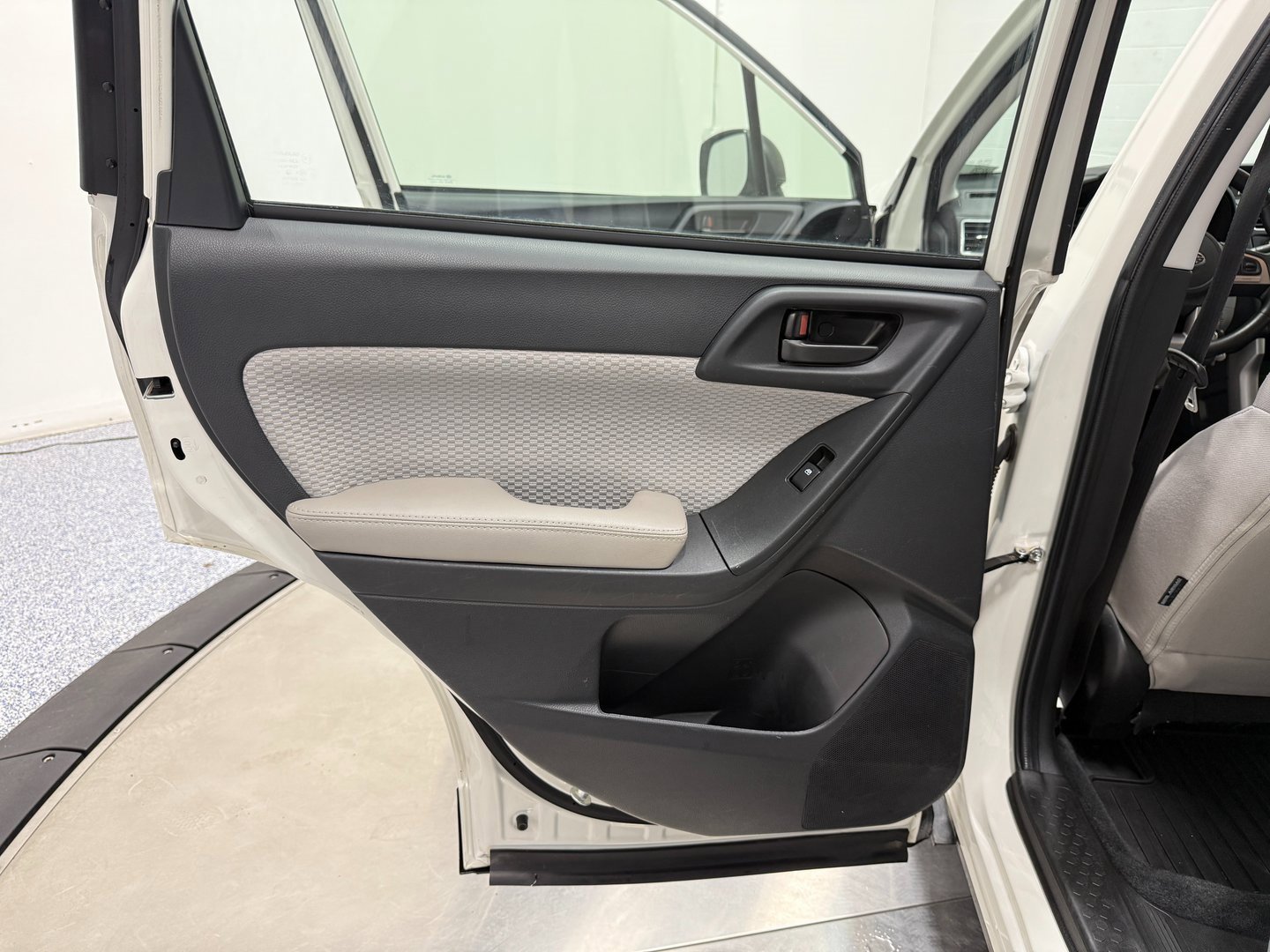 Used 2018 Subaru Forester 2.5i image 38