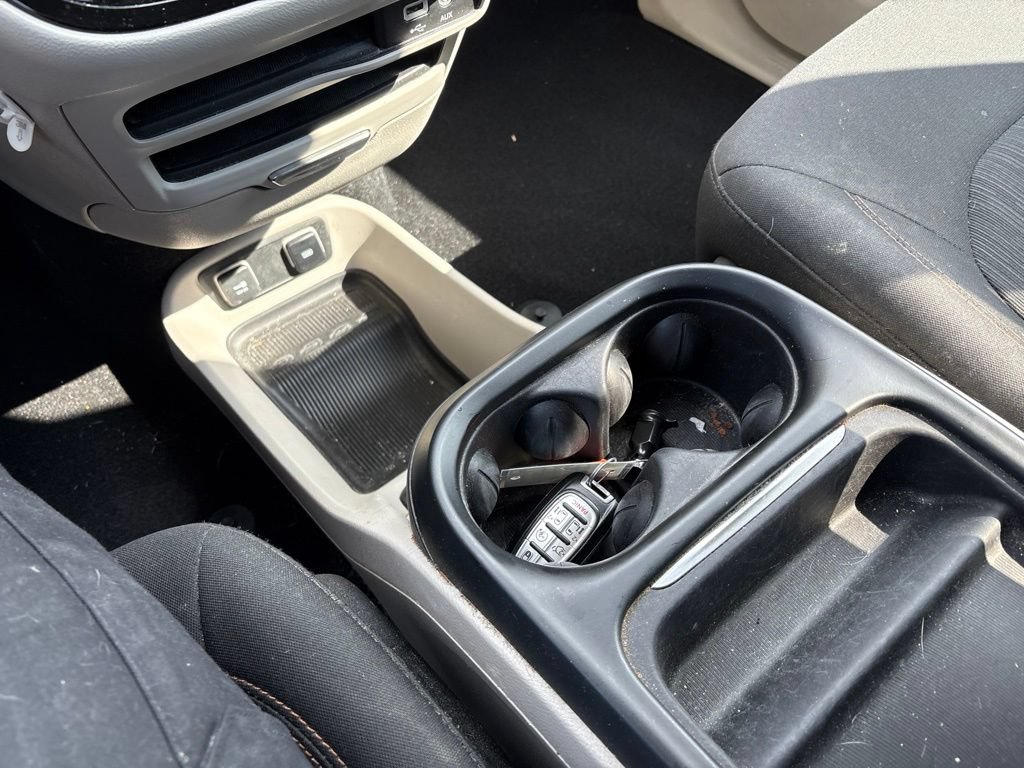 Used 2018 Chrysler Pacifica Touring Plus FWD image 28