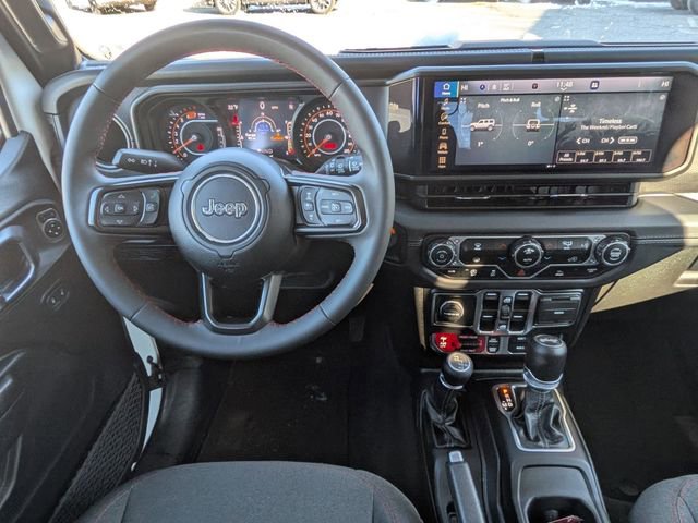Used 2024 Jeep Wrangler Rubicon image 16