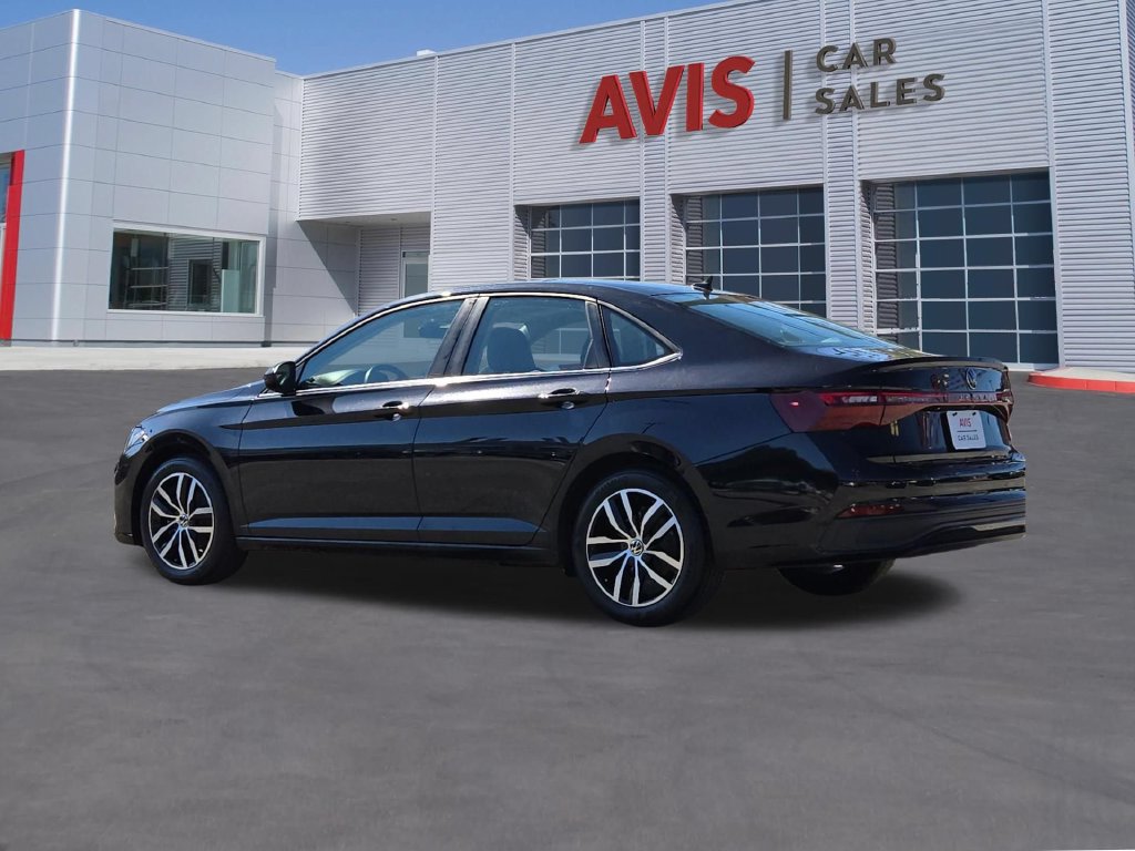 Used 2026 Volkswagen Jetta SE FWD image 9