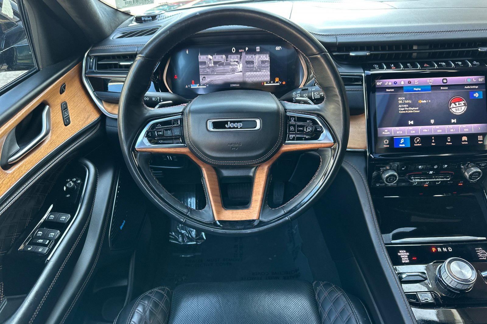 Used 2023 Jeep Grand Cherokee L Summit image 17