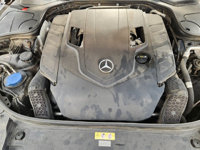 Used 2019 Mercedes-Benz S 560 Sedan image 32