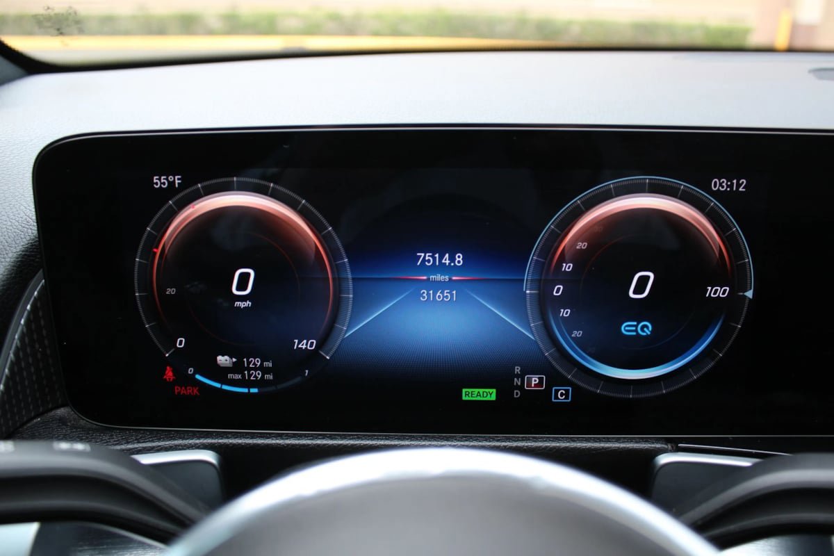 Used 2022 Mercedes-Benz EQB 300 4MATIC image 15
