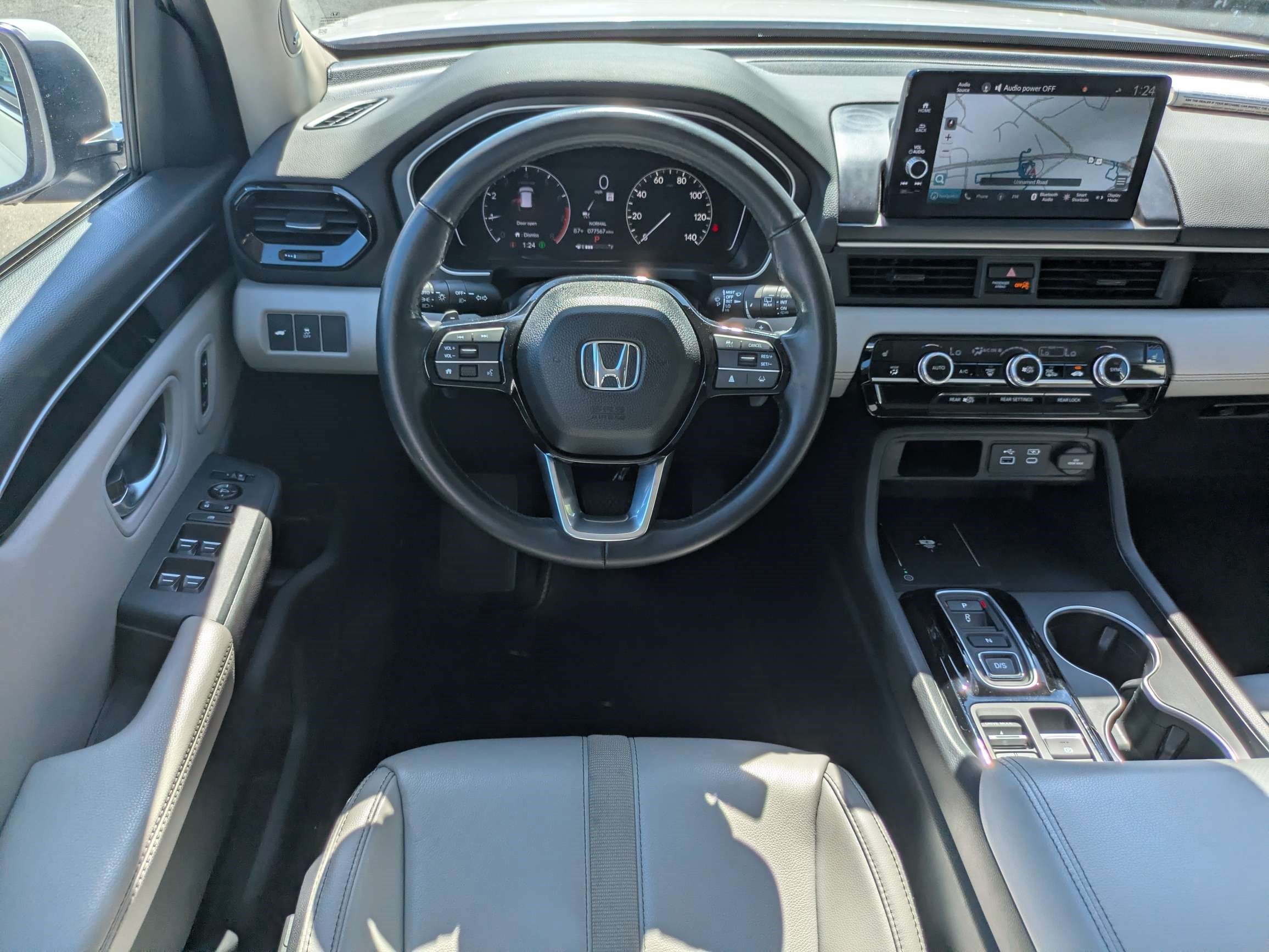 Certified 2023 Honda Pilot Touring image 24