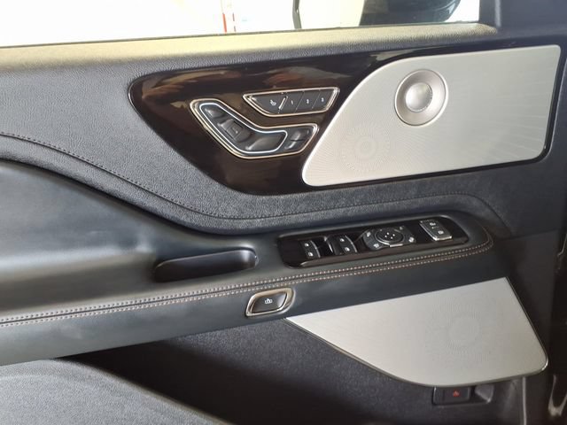 Used 2025 Lincoln Aviator Reserve w/ Equipment Group 201A AWD/4WD image 20