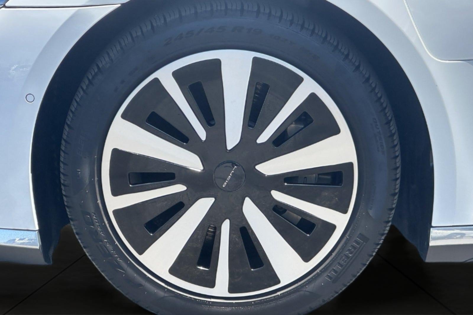 Used 2024 Lucid Air Touring AWD/4WD image 24