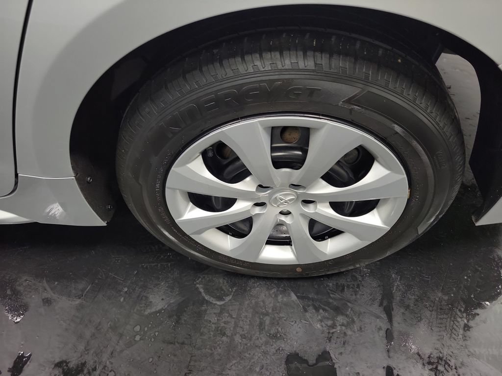 Used 2023 Toyota Corolla LE FWD image 10