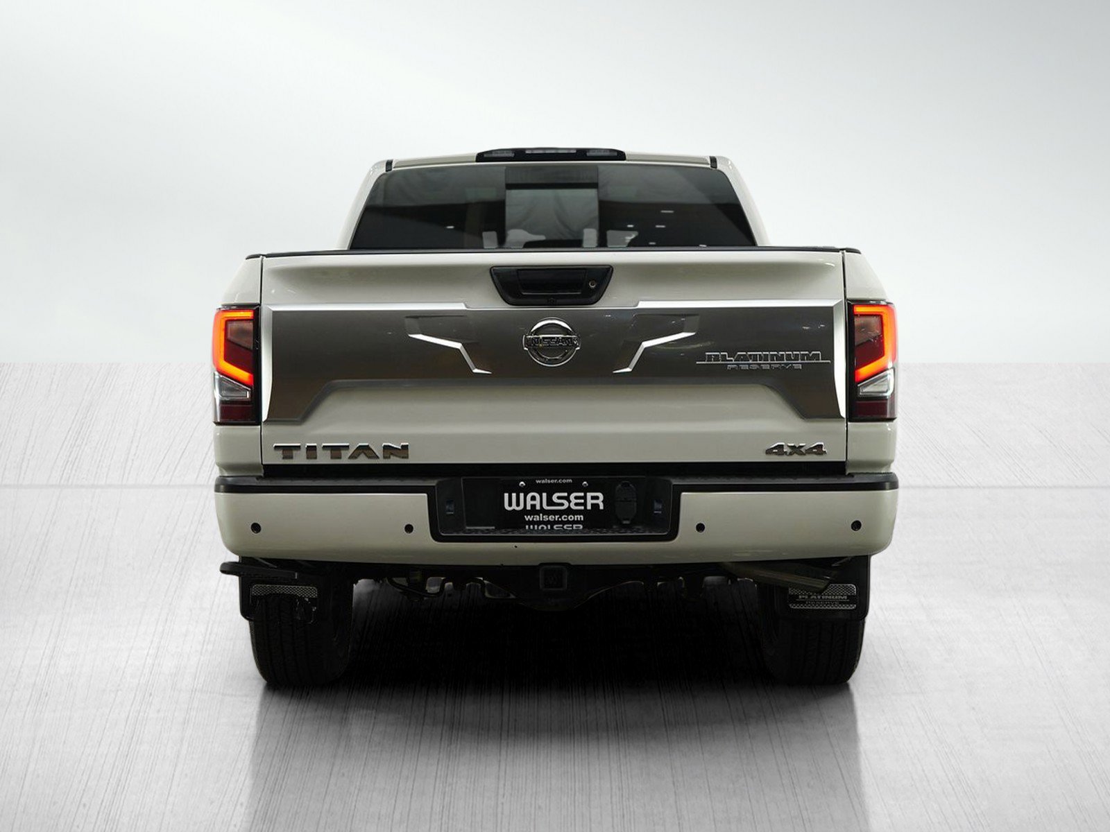 Used 2021 Nissan Titan Platinum Reserve w/ Moonroof Package image 5