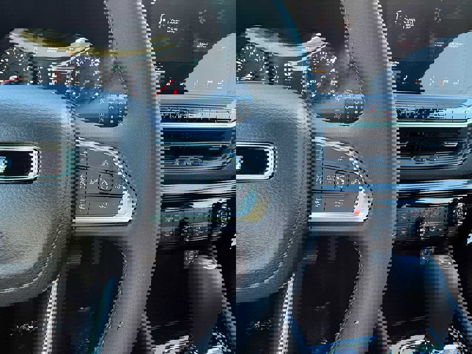 New 2026 Jeep Compass Limited image 8