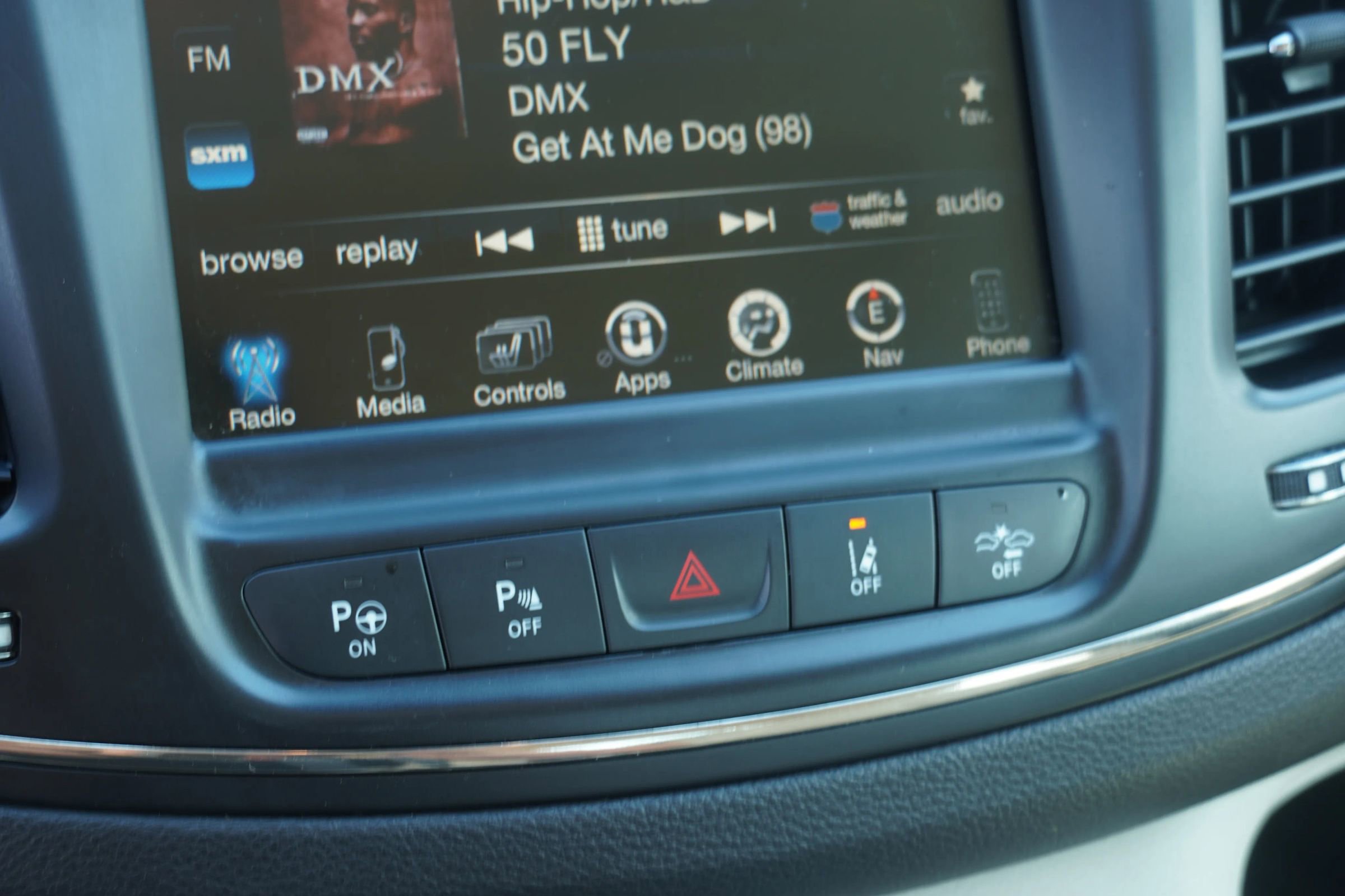 Used 2015 Chrysler 200 C w/ Navigation & Sound Group I image 28