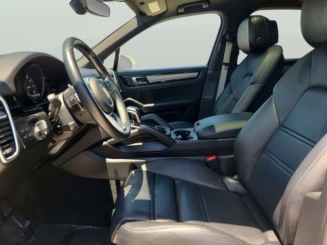 Used 2023 Porsche Cayenne Platinum Edition AWD/4WD image 20