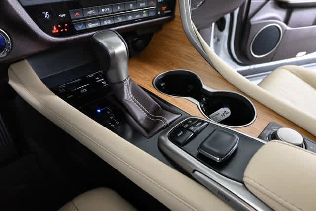 Used 2018 Lexus RX 450hL Premium w/ Premium Package image 31