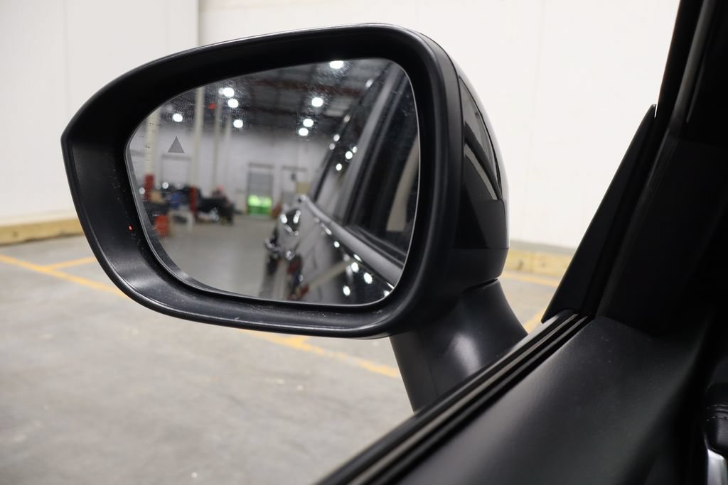 Used 2024 Nissan Rogue SV FWD image 38