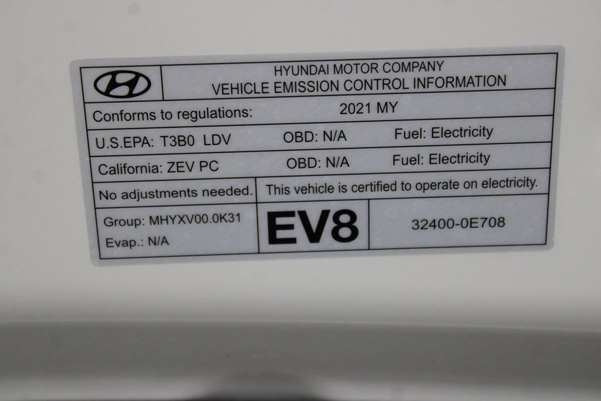 Used 2021 Hyundai Kona Limited w/ Cargo Package FWD image 37
