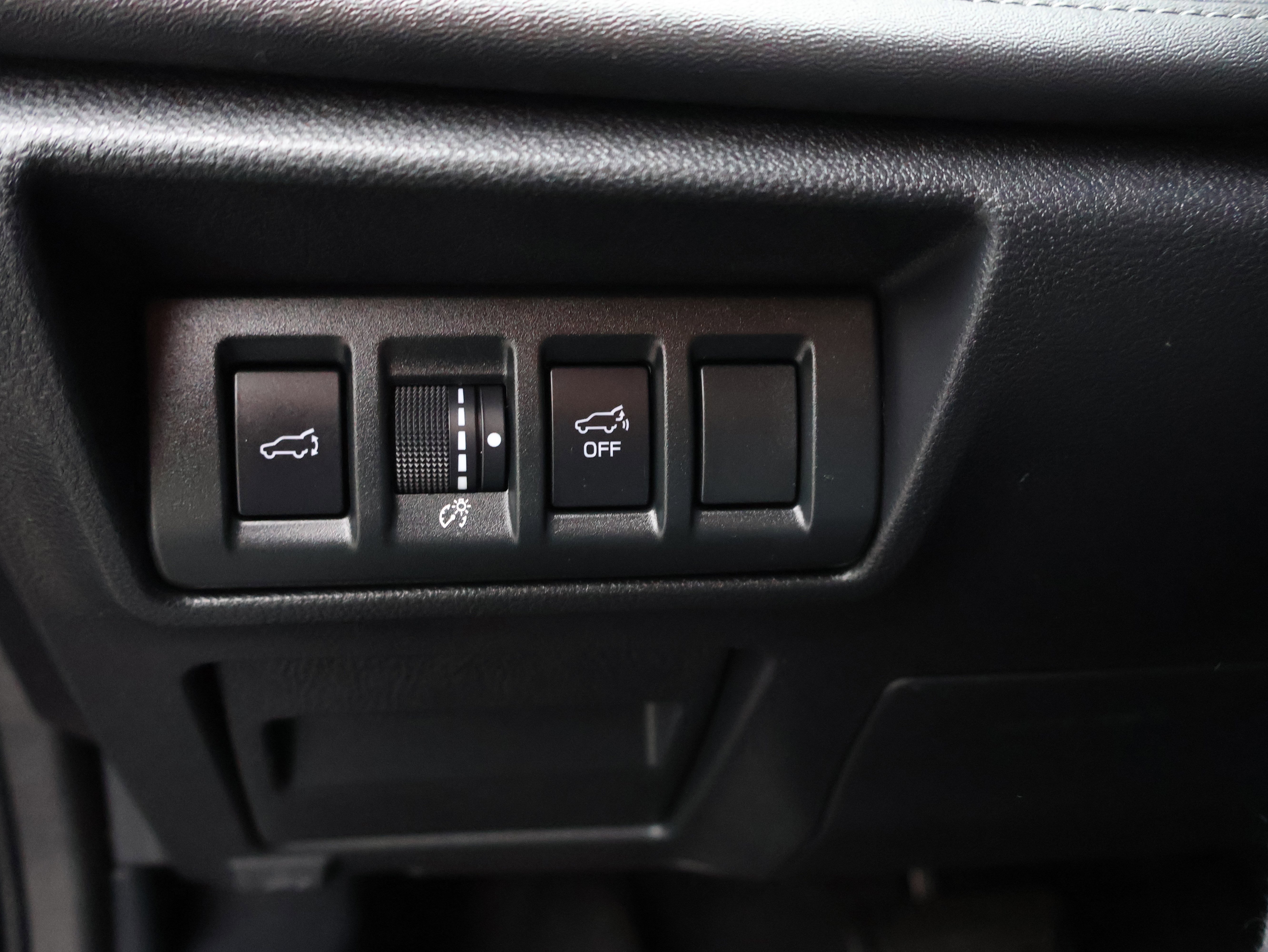 Used 2023 Subaru Outback Limited image 35