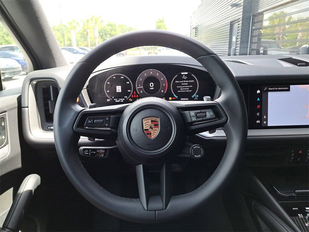 Certified 2025 Porsche Cayenne image 37