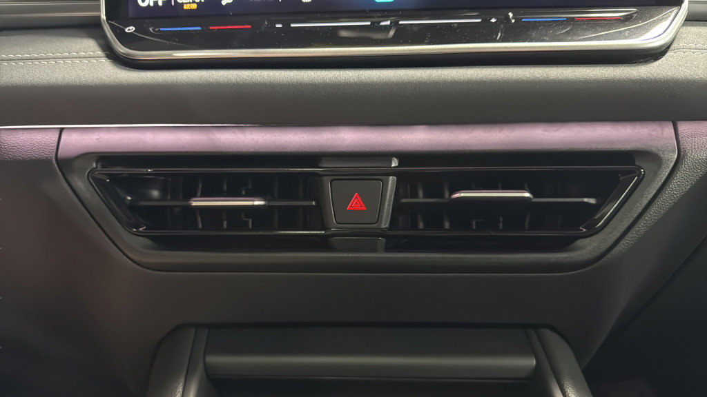 New 2026 Volkswagen Tiguan SE image 40