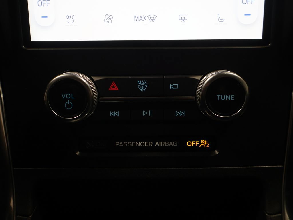 Used 2024 Ford Edge Titanium AWD/4WD image 30