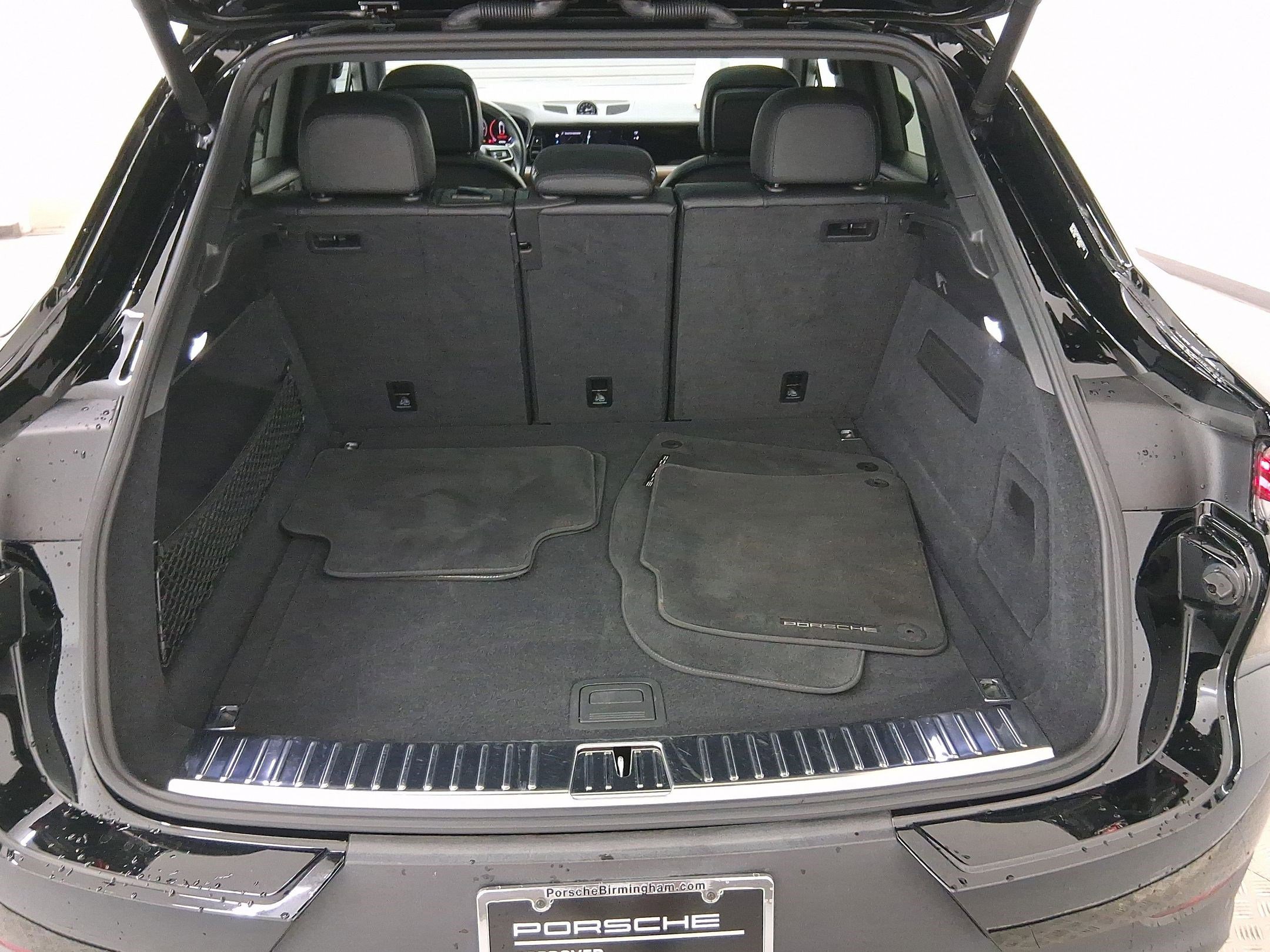 Certified 2024 Porsche Cayenne Coupe image 28