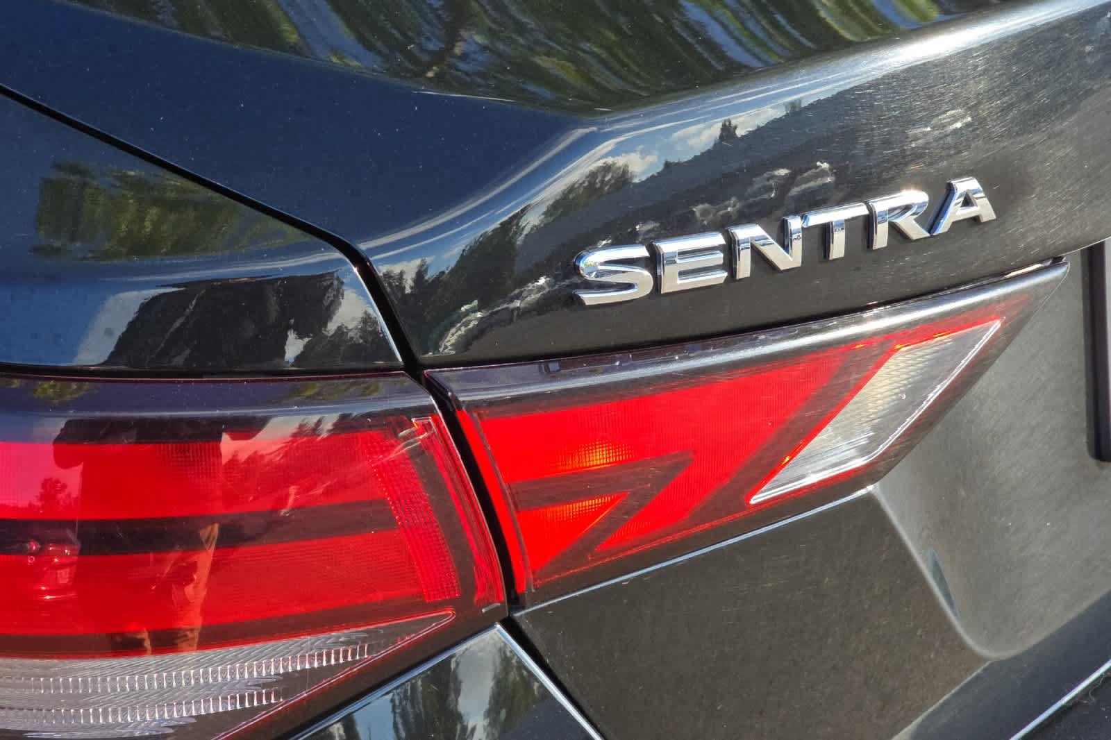 Used 2024 Nissan Sentra SV FWD image 26