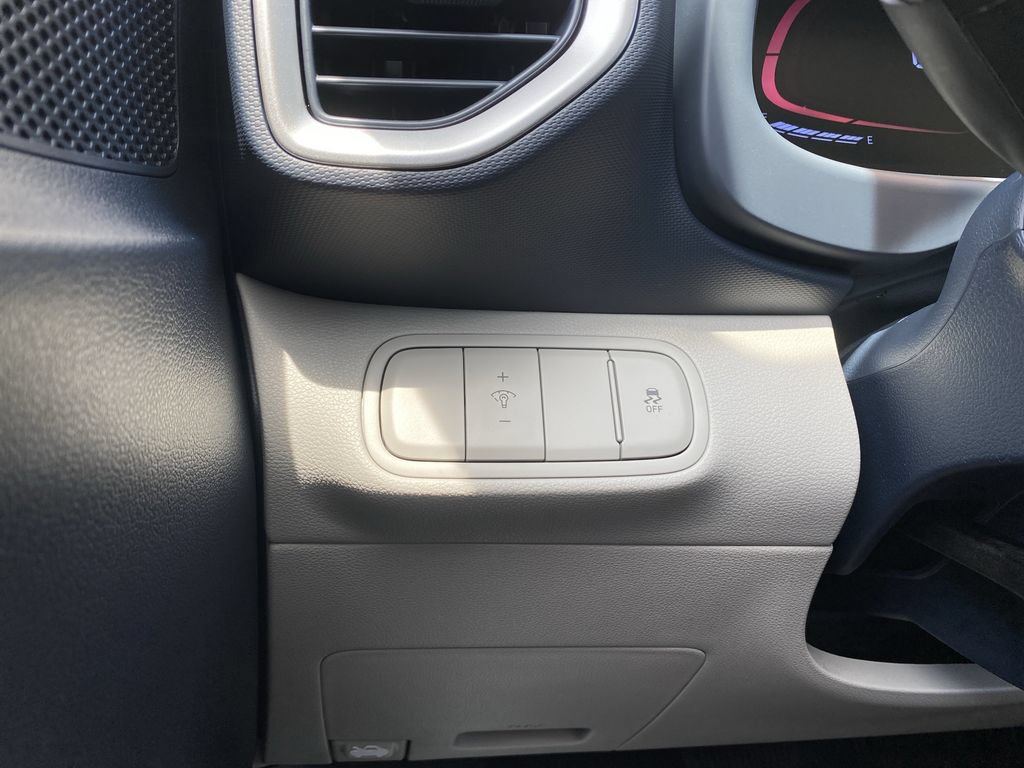 New 2026 Hyundai Venue SEL FWD image 19