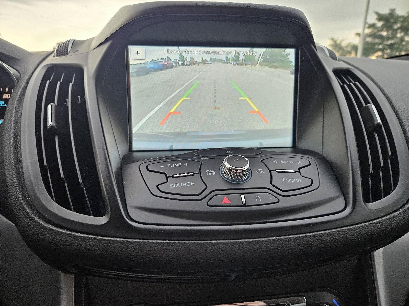 Used 2016 Ford Escape SE w/ Equipment Group 201A FWD image 12