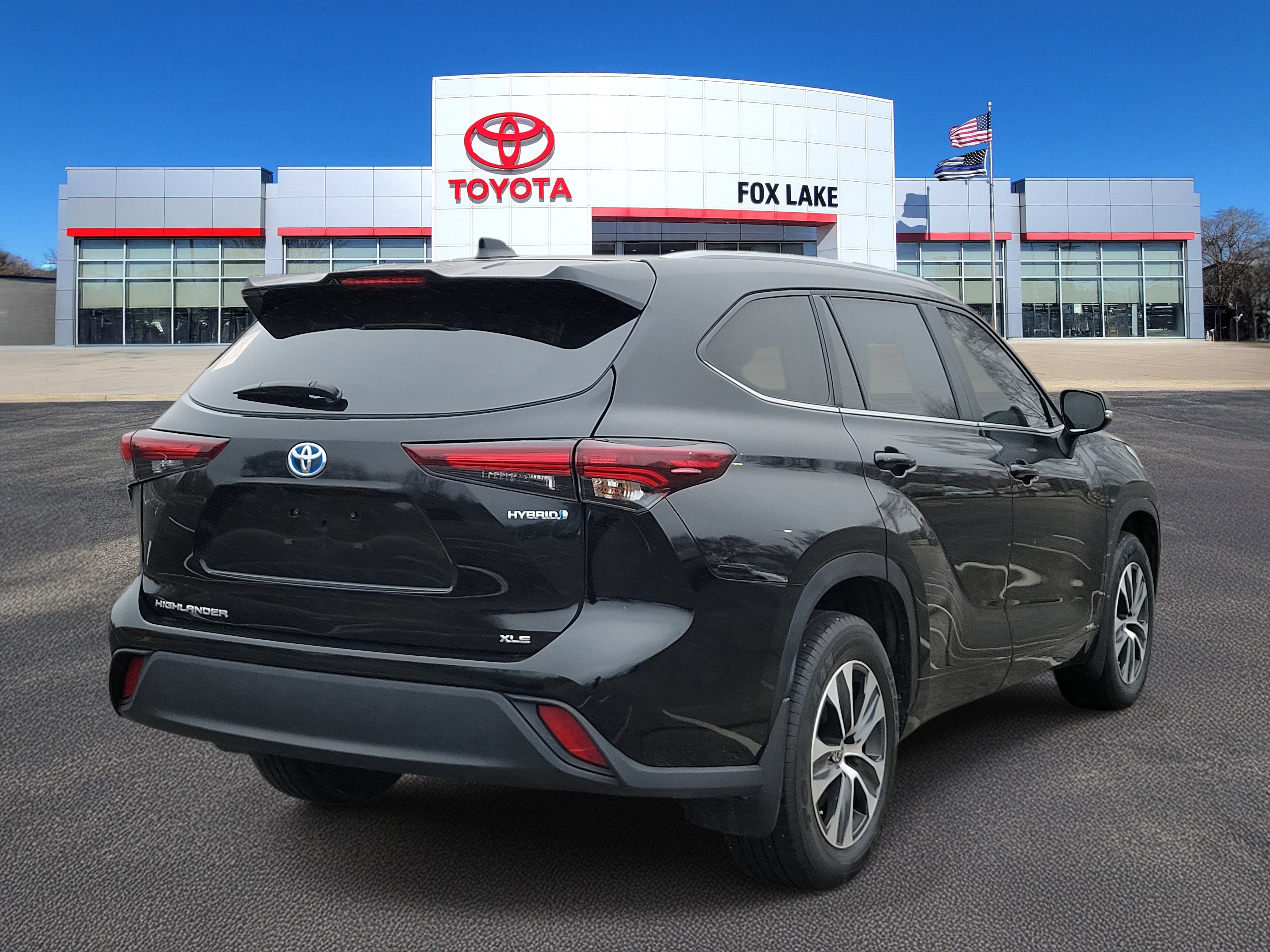 Used 2024 Toyota Highlander XLE image 4